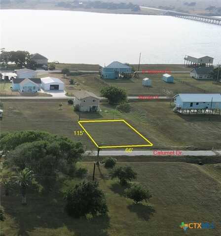88 Calumet Drive, Palacios, TX 77465