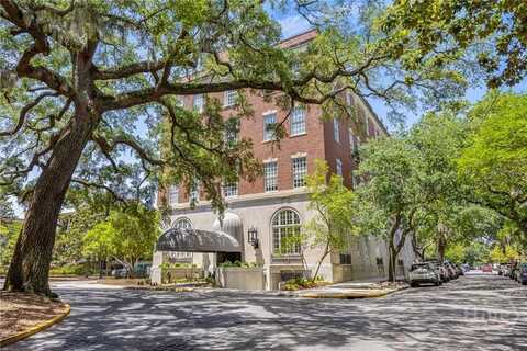 321 Abercorn Street, Savannah, GA 31401
