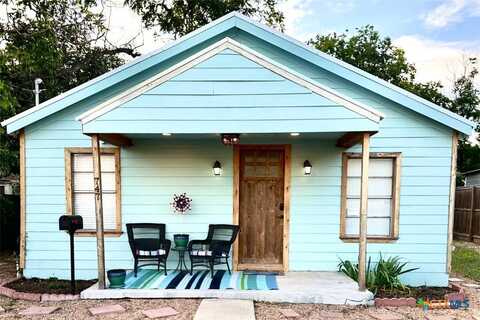 747 Oasis Street, New Braunfels, TX 78130