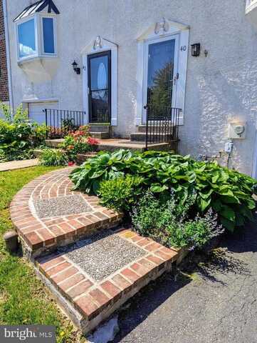 40 KINGSTON TER, ASTON, PA 19014