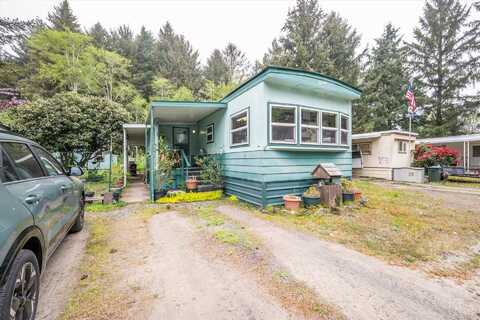 3000 Frontage Road, Reedsport, OR 97467