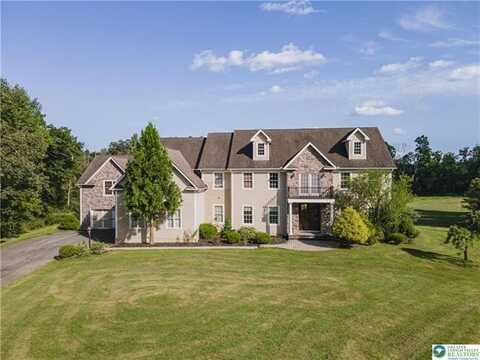 226 Sonny Drive, Bushkill, PA 18091