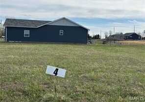 902 SCHUENEMEYER Road, Owensville, MO 65066