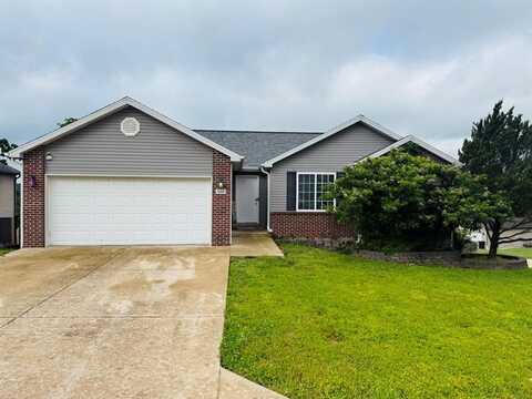 200 Fritts Circle, Waynesville, MO 65583