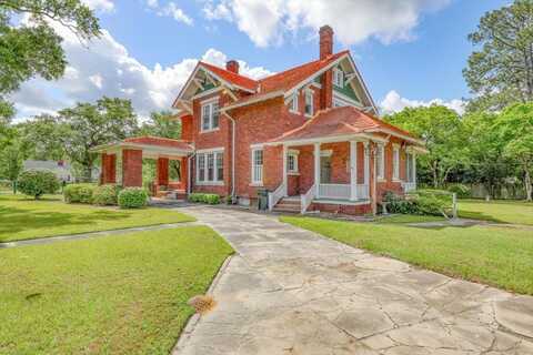 902 SE 2nd St, Moultrie, GA 31776