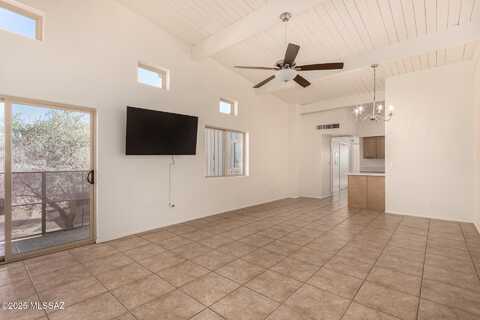 2525 N Alvernon Way, Tucson, AZ 85712