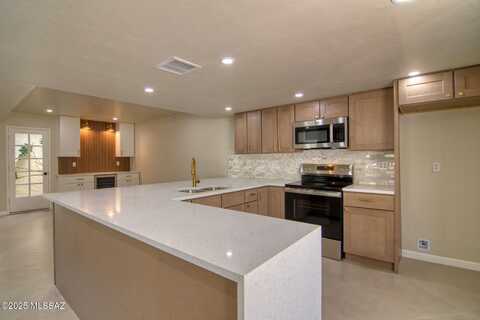 3033 N Placita Chorro, Tucson, AZ 85715