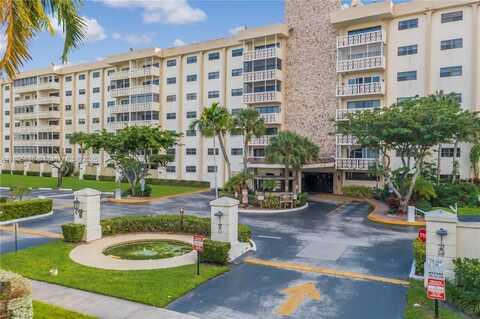 800 NE 195th St, Miami, FL 33179