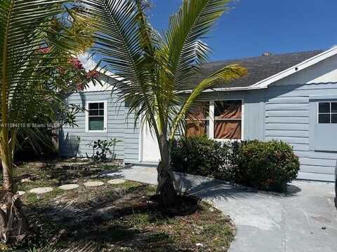707 N J St, Lake Worth, FL 33460