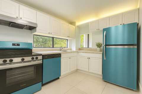 17021 N Bay Rd, Sunny Isles Beach, FL 33160