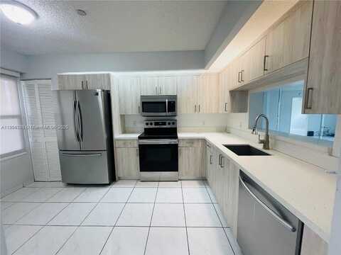 571 SW 141st Ave, Pembroke Pines, FL 33027