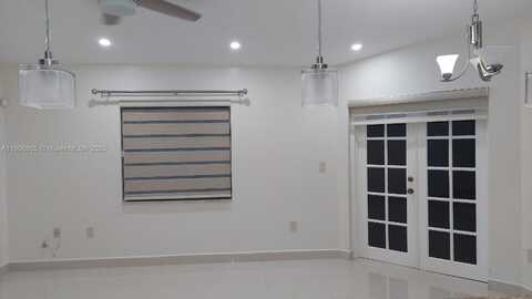 984 SW 113th Ter, Pembroke Pines, FL 33025