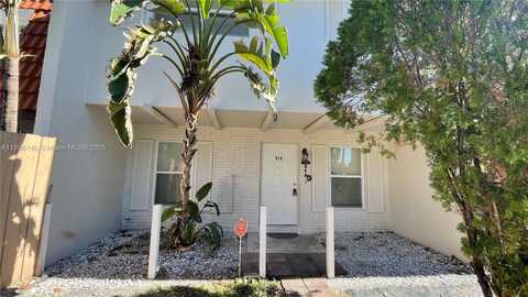 918 SW 74th Ave, North Lauderdale, FL 33068