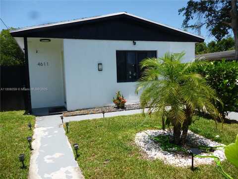 4611 SW 19th St, West Park, FL 33023