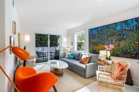 61 Collins Ave, Miami Beach, FL 33139