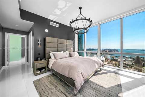 851 NE 1st Ave, Miami, FL 33132