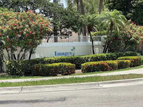 805 NW 108th Ter, Pembroke Pines, FL 33026