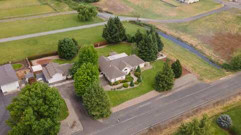 975 Felicia Lane, Grants Pass, OR 97527