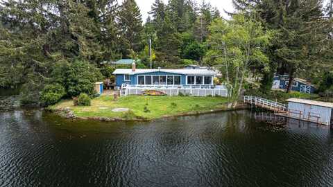 70214 Lakewood Road, North Bend, OR 97459