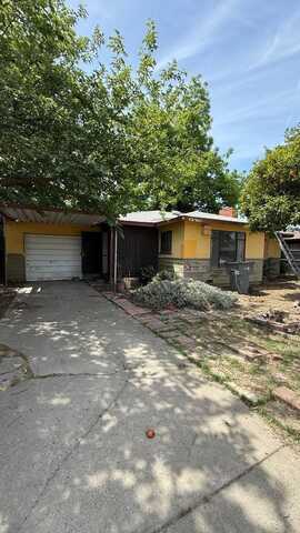 2452 S Holloway Avenue, Fresno, CA 93725