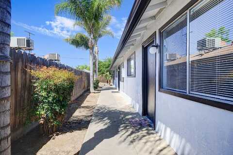 525 S Santa Fe Street, Visalia, CA 93277