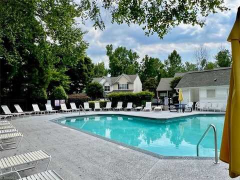 88 Tannenbaum Circle, Greensboro, NC 27410