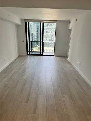 55 SW 9th St, Miami, FL 33130