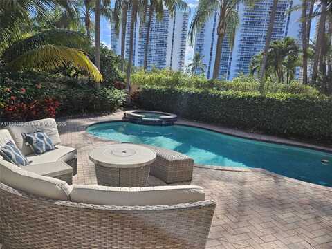 3772 NE 207th Ter, Aventura, FL 33180