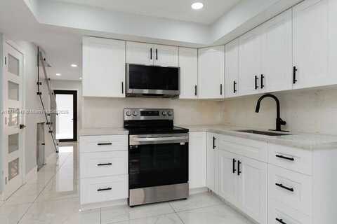 5431 W 22nd Ct, Hialeah, FL 33016