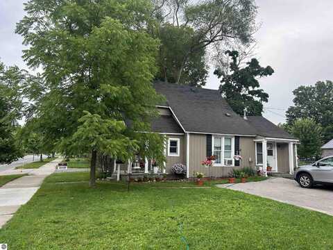 812 E Eighth, Traverse City, MI 49686