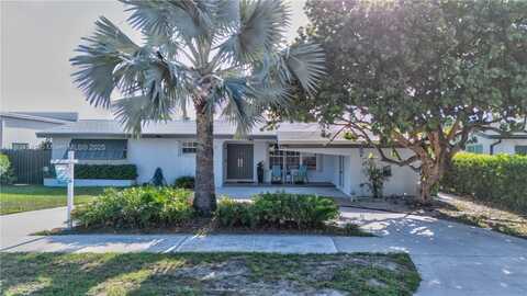 19510 NE 19th Ave, Miami, FL 33179
