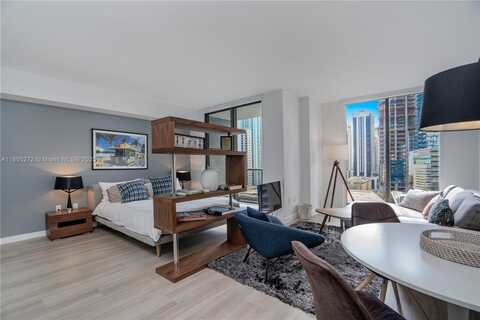 31 SE 6th St, Miami, FL 33131