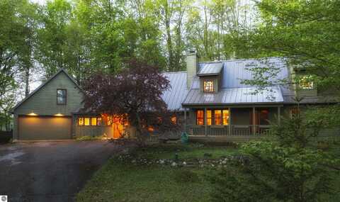 1615 Randolph Street, Traverse City, MI 49684