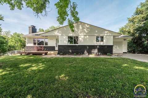 2335 SW Davis DR, Topeka, KS 66614