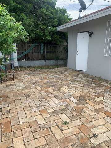 821 SW 29th Ct, Miami, FL 33135