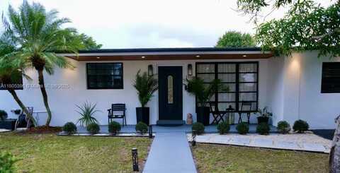7110 Duval St, Hollywood, FL 33024