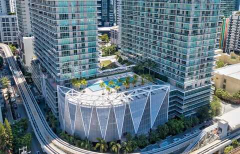 79 SW 12th St, Miami, FL 33130