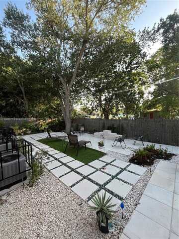 441 NW 7th Ter, Fort Lauderdale, FL 33311