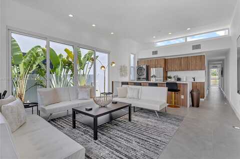 2345 SW 16th St, Miami, FL 33145