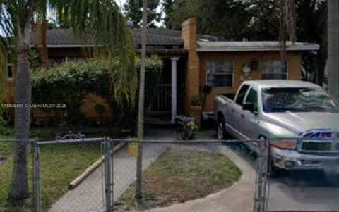 1076 NW 77th St, Miami, FL 33150