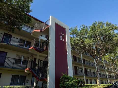 13250 SW 7th Ct, Pembroke Pines, FL 33027