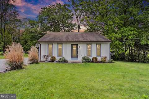 298 LAKE MEADE DRIVE, EAST BERLIN, PA 17316