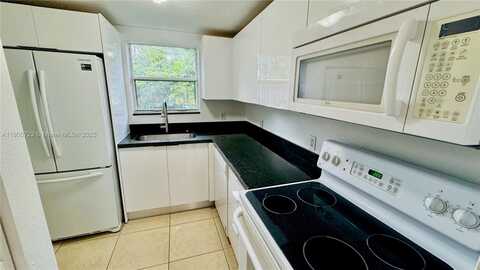 1150 99th St, Bay Harbor Islands, FL 33154