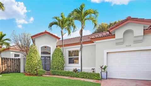9029 SW 214th St, Cutler Bay, FL 33189
