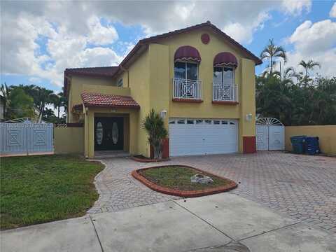 19403 NW 82nd Pl, Hialeah, FL 33015