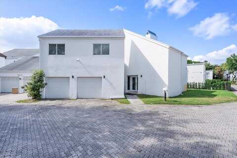 1981 S Oak Haven Cir, Miami, FL 33179
