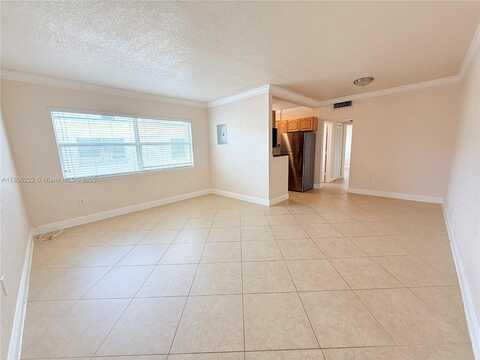 865 W 39th St, Miami Beach, FL 33140