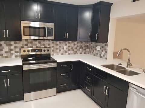 907 NE 27th Ave, Hallandale Beach, FL 33009