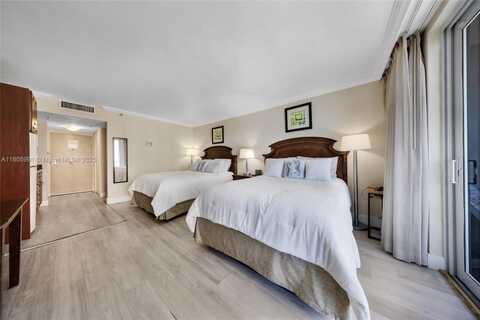 19201 Collins Ave, Sunny Isles Beach, FL 33160