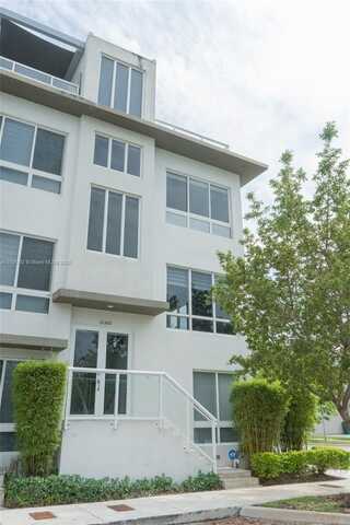 10360 NW 64th St, Doral, FL 33178